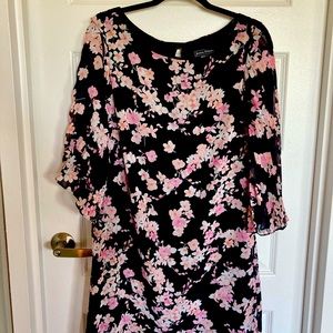 Jessica Howard long sleeve floral dress.